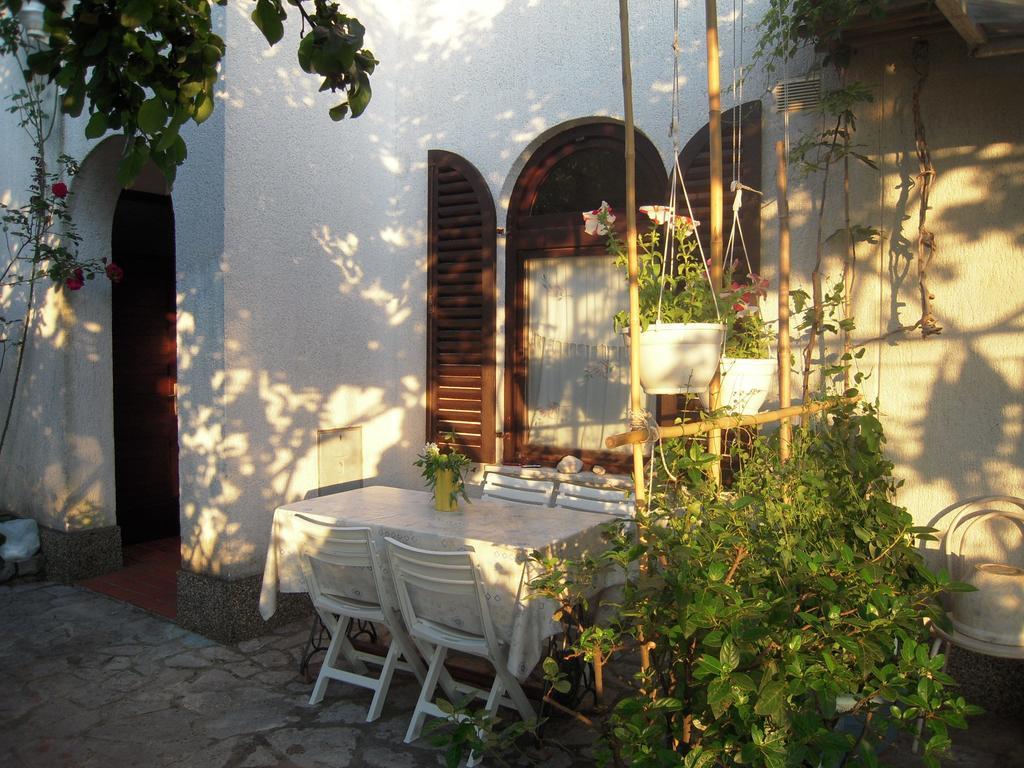 Apartments Ljuba I Mare マリンスカ 部屋 写真